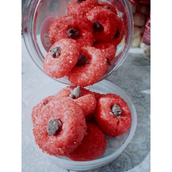 

Kue Kering Red Velvet / Kue kering / Cookies / Kue kering Murah / Kue kering Premium / Hampers