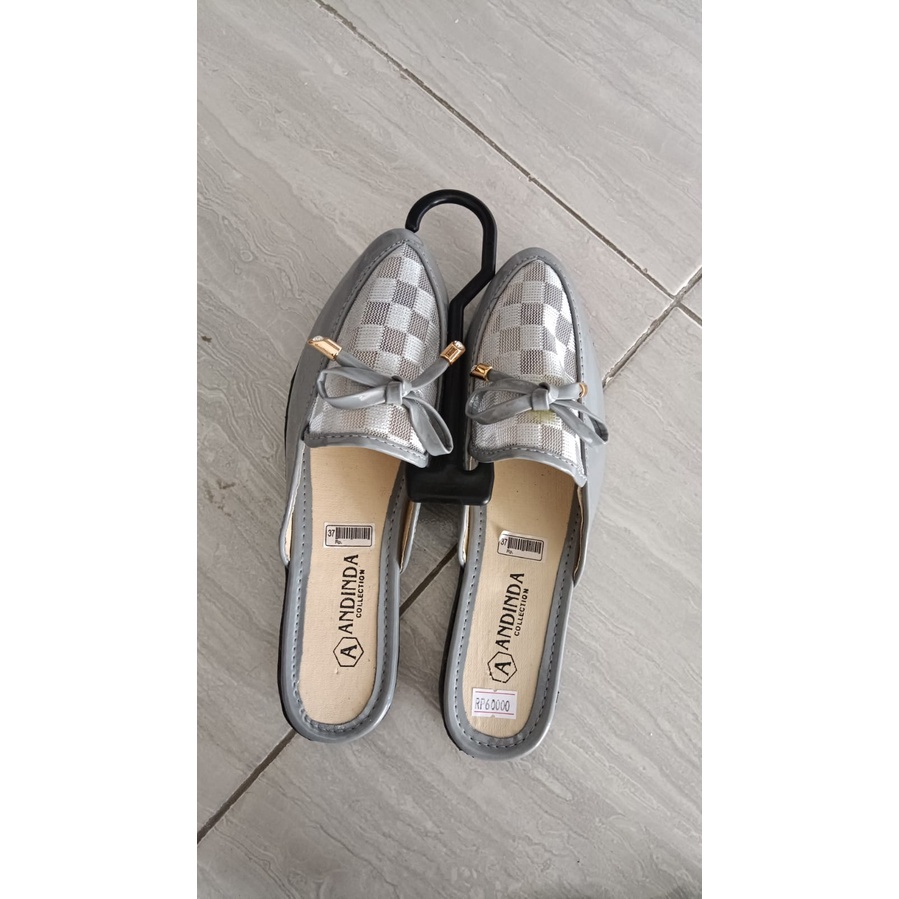 Sepatu wanita / Sandal wanita flat shoes / sepatu wanita Andinda / Sepatu murah / Sepatu PKU