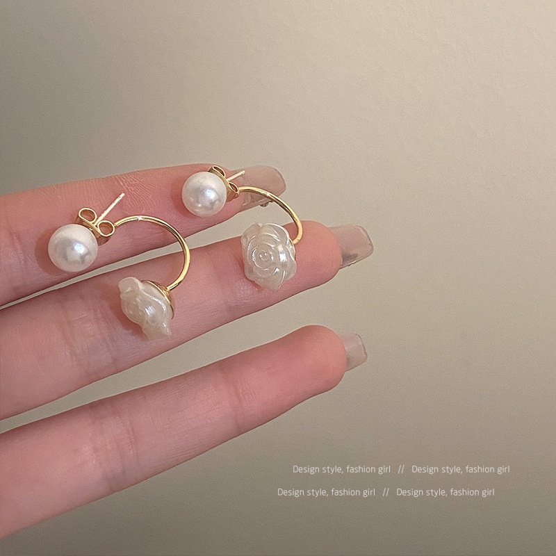 S925 Perak Jarum Anting Mutiara Perempuan Gaya Baru Trendi Influencer Niche Desain Anting-Anting Cahaya Mewah Temperamen Anting Bunga