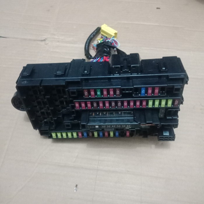 fuse box sikring honda mobilio brio original