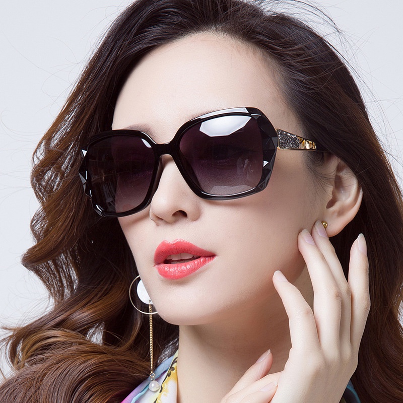 Kacamata Hitam Retro Bingkai Besar Sunglasses Fashion