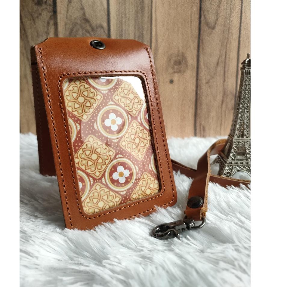 

Best Product Name Tag Kulit Bolak Balik ID Card Holder Kulit Asli Name Tag Magnet NTA041