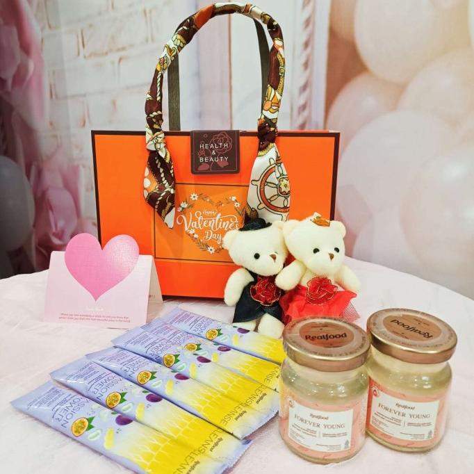 

Spesial Valentine Day Hampers Realfood Edisi Valentine / Kado Premium Walet Jelly Val22-Her