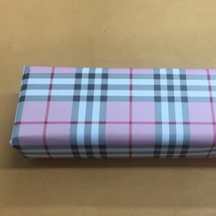 

Bungkus Kertas Kado Pen Parker