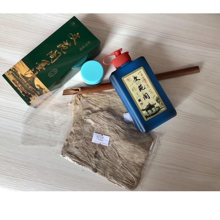 

Murah Premium 1 Set Peralatan Kaligrafi [ Tinta Cina + Pena Handam + Tempat Tinta + Liqoh ]