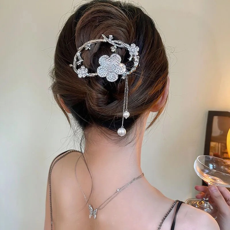 Elegan Fashion Wanita Kembali Kepala Sendok Lilitan Rambut Jepit Rambut Vintage Bunga Mutiara Rumbai Liontin Jepit Rambut Ponytail Holder Aksesoris Rambut Gaya Cina Berlian Imitasi Logam Twist Klip