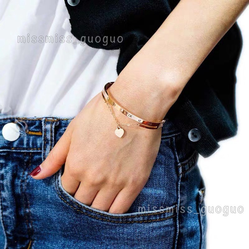 Gelang Liontin Hati Angka Romawi |  Aksesoris Bahan Titanium Steel 18K Warna Rose Gold | Perhiasan Bahan Stainless Steel Untuk Hadiah