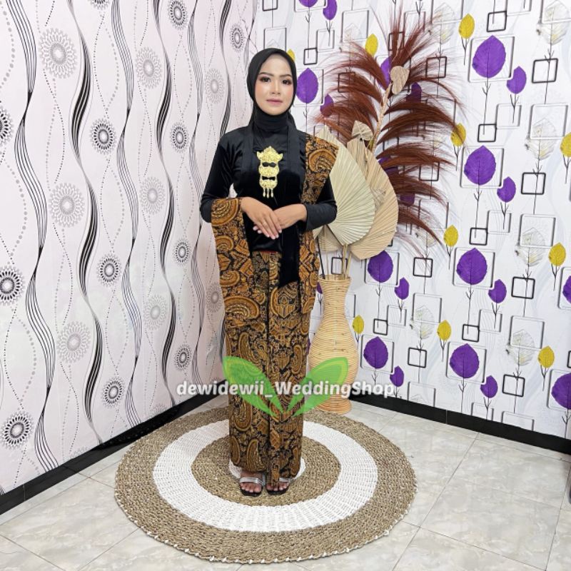 [1set] Kebaya + Selendang + Jarik Instan || Model Padma - Motif Semen Romo