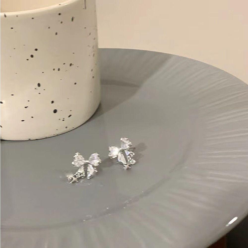 Mxbeauty Anting Wanita Halus Indah Sederhana Trendi Busur Simpul Fashion Perhiasan Alloy Zirkon Gaya Korea Earrings