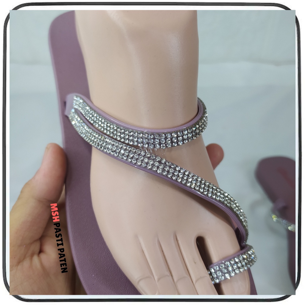 Sandal Jelly Teplek Import Glanzton 1973 Wanita / Sandal Glitter