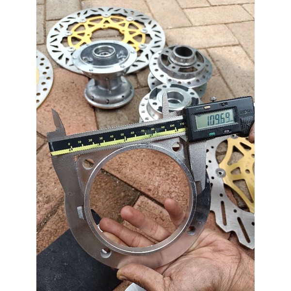 ADAPTOR DUDUKAN  PIRINGAN CAKRAM D-TRAKER/SPACER GEAR KLX