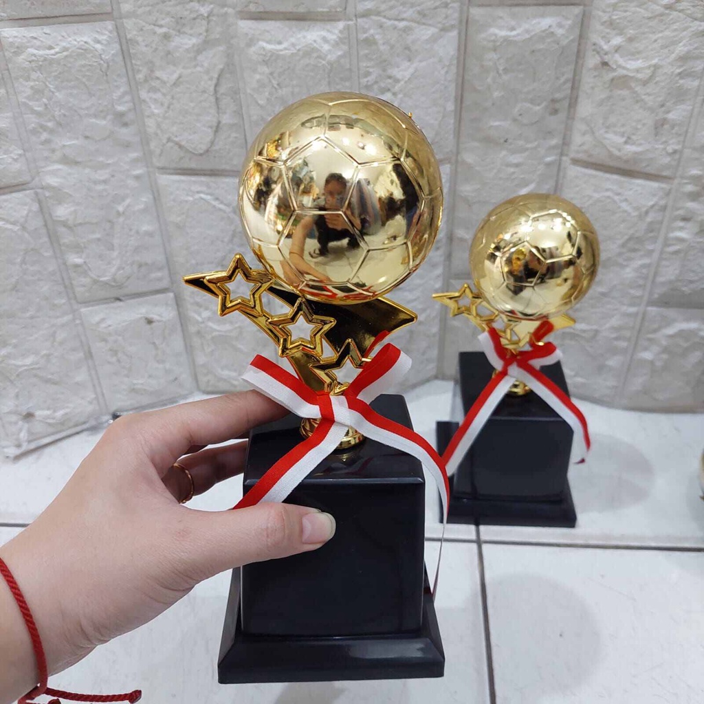 Trophy Piala Sepak Bola Futsal Top Score Murah Bagus