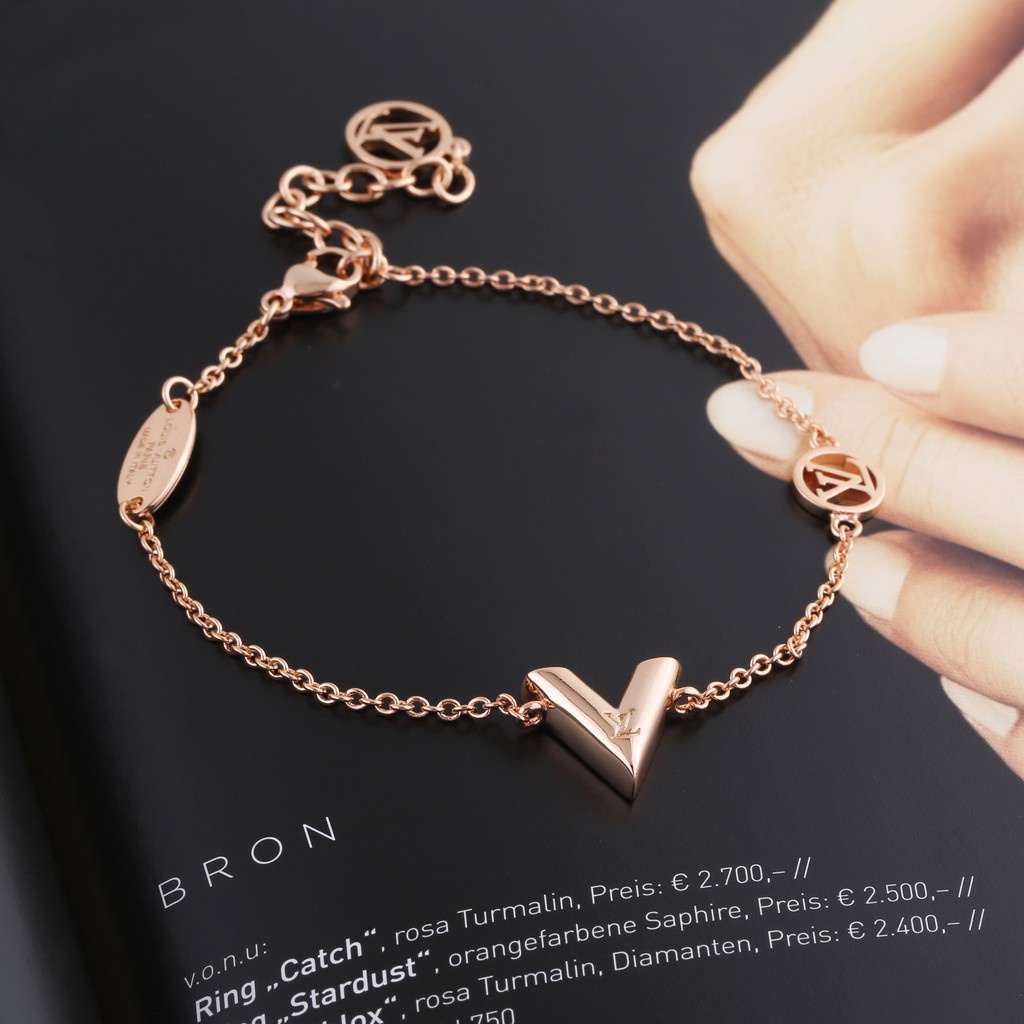 Gelang Bentuk V Bahan Titanium Steel 18k Hypoaller