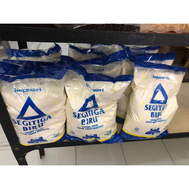

TERIGU SEGITIGA BIRU MURAH KEMASAN 1kg