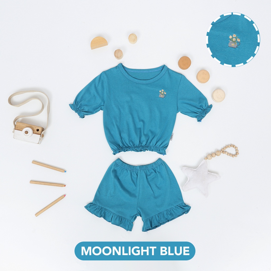 Mooi Yoora Ruffle Set / Setelan Anak Perempuan