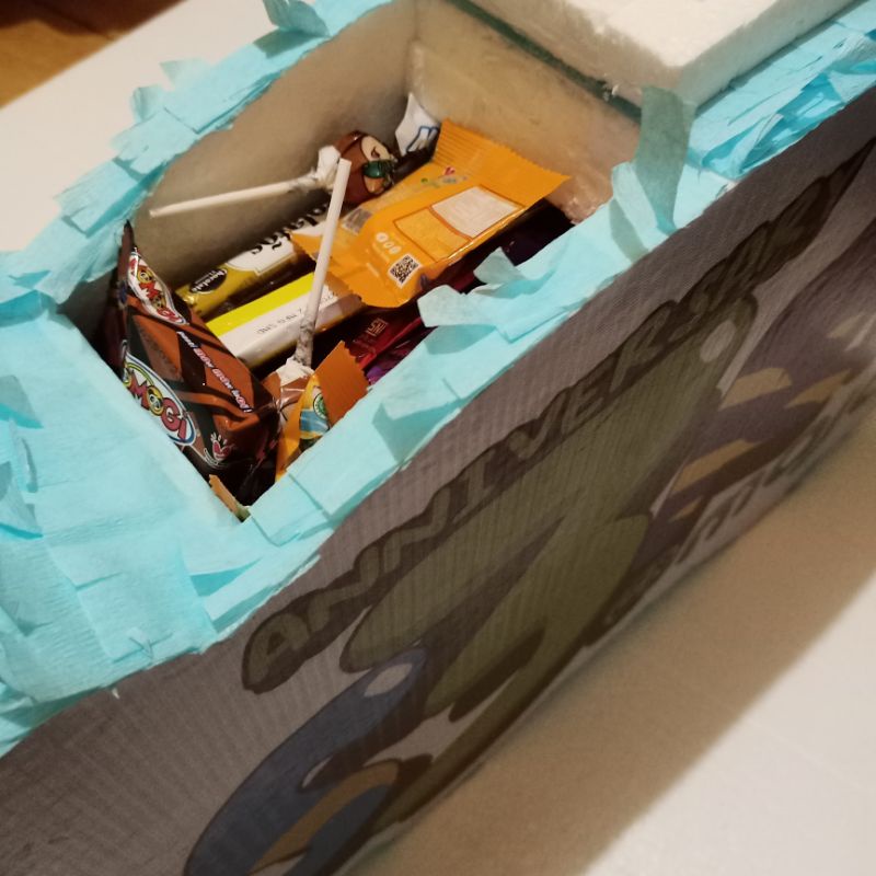 

QH isi snack untuk Pinata