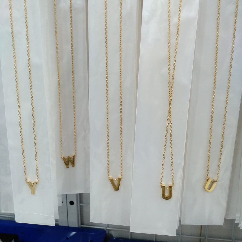 AV01 Grosir Kalung Huruf Titanium Kalung Anti Karat