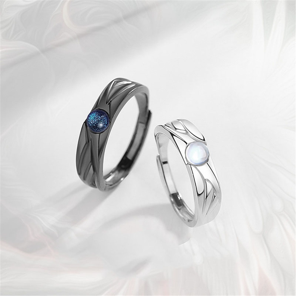 2pcs Cincin Pasangan Hitam Putih Moonlight Stone Opening Adjustable Angel and Devil Metal Ring