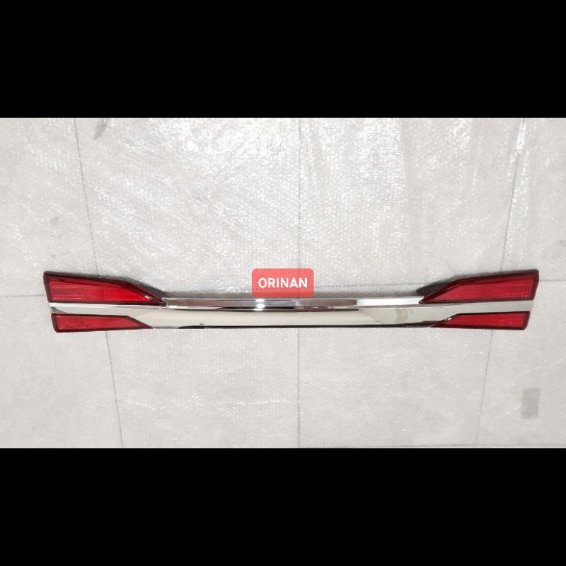 Trunklid bagasi avanza 2019