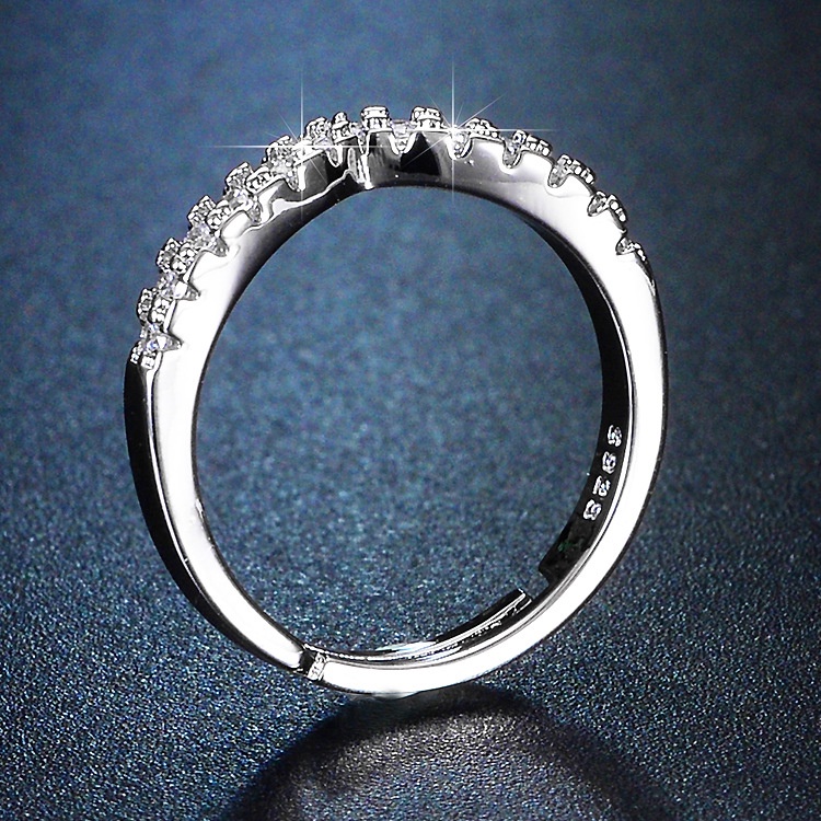Goldkingdom Fashion Perhiasan Aksesoris Ready Stock V Bentuk Sederhana Guardian Baris Cincin Zirkon Mosang Cahaya Mewah Stack Memakai Adjustable Ring Female