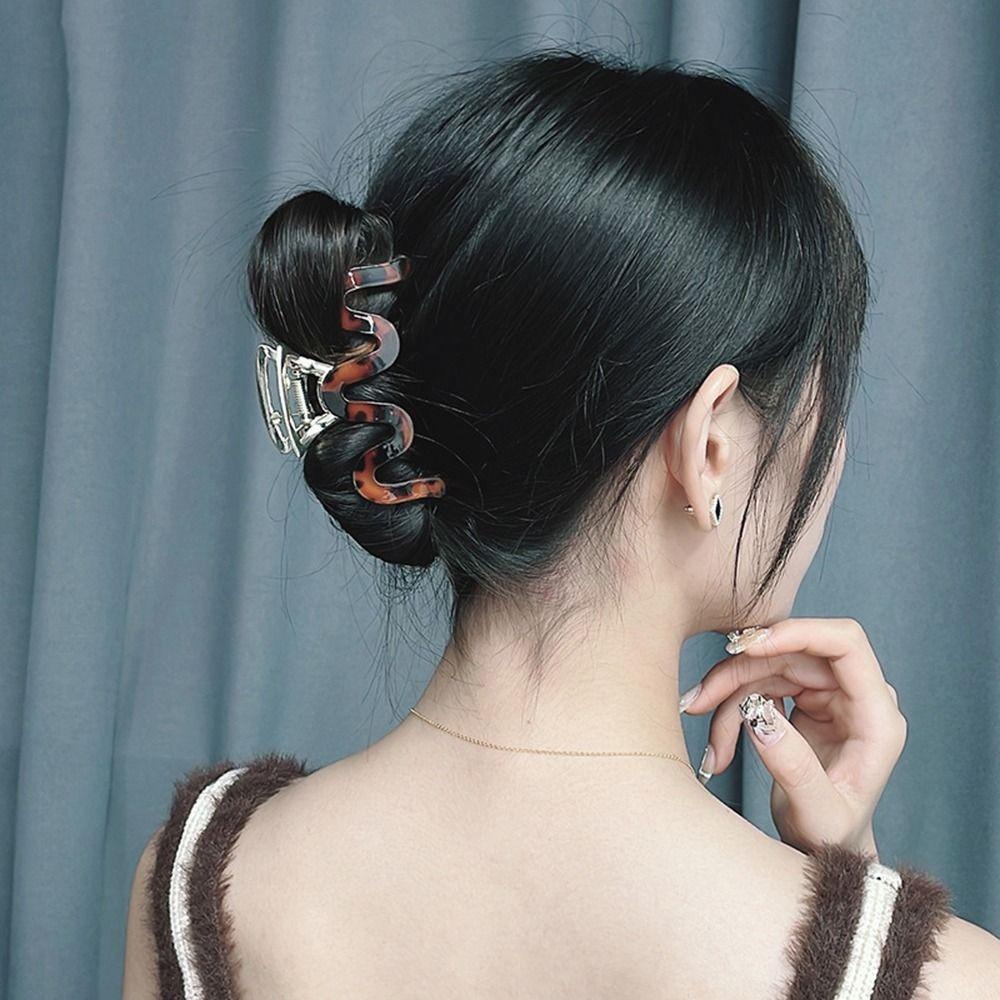 NEEDWAY Needway M Shape Hair Claw Asam Asetat Geometris Kreatif Untuk Anak Perempuan Klip Hiu Ponytail Holder Aksesoris Rambut Perempuan Sederhana