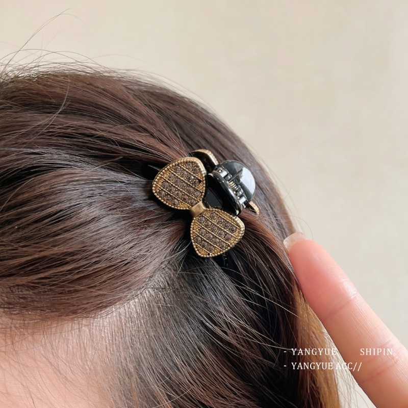 Flash diamond bow Jepit Rambut Wanita Korea Hitam vintage Kecil Ambil Klip