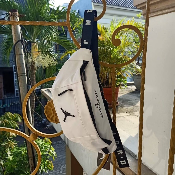Waist Tas Slempang Pria Air Jordan Waistbag Black Leather Import