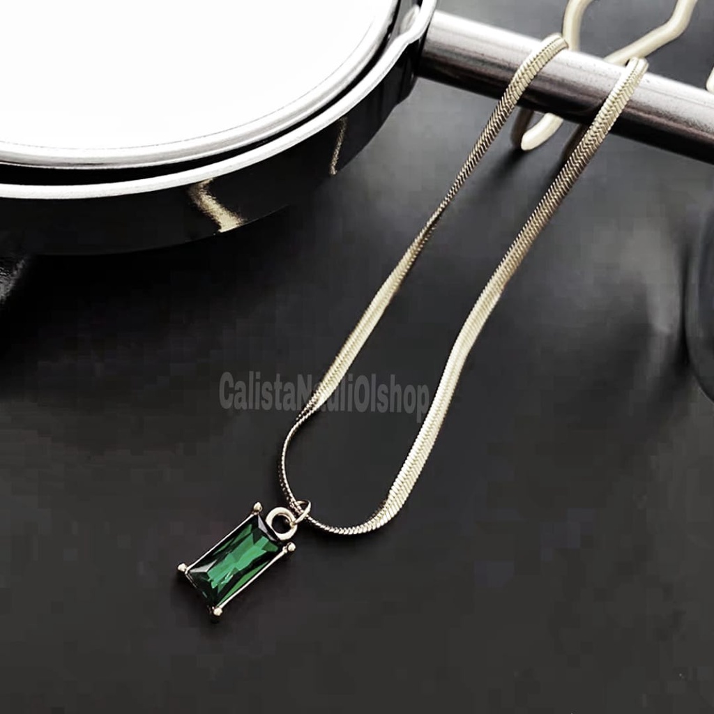 Kalung Titanium Permata Diamond Zambrud Fashionable Anti Karat Dan Anti Luntur