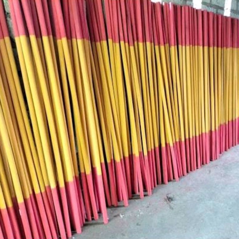 TONGKAT PRAMUKA SUDAH DI CAT WARNA KUNING MERAH