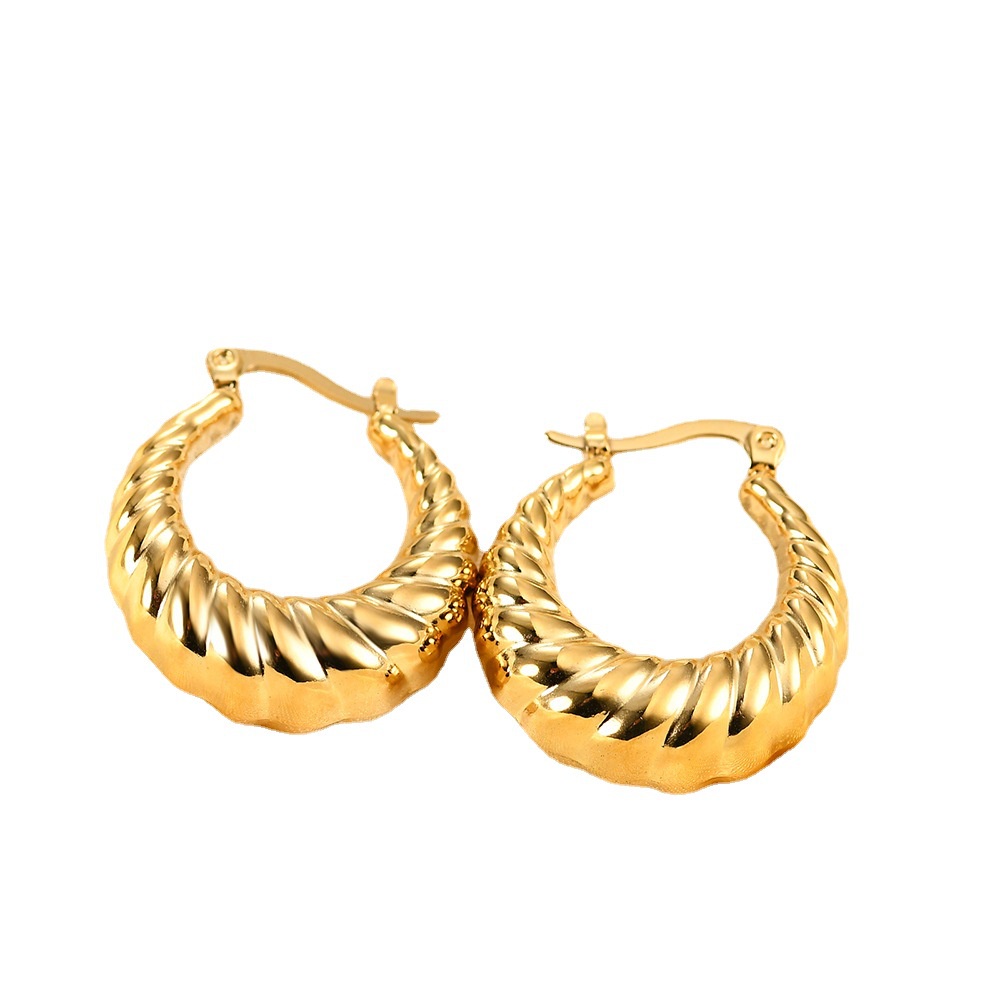 Anting Bentuk C Bahan Stainless Steel 18K Gold Gaya Eropa Amerika Untuk Wanita