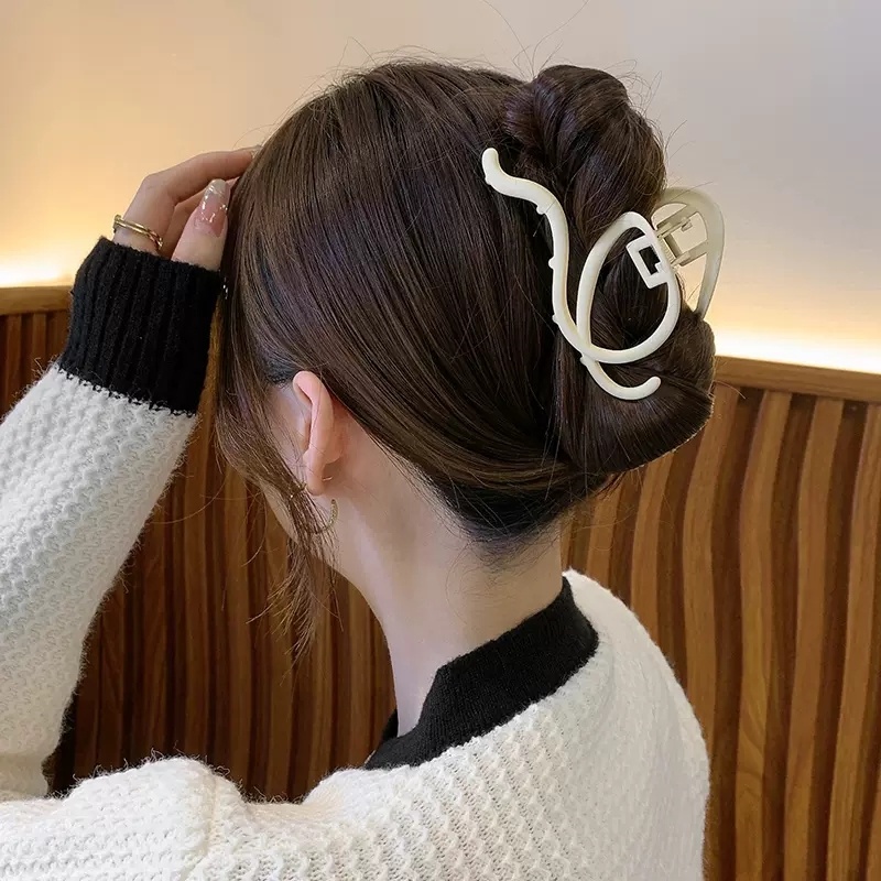 Woman Frosted Irregular Ponytail Hair Holder/Temperamen Geometris Rambut Cakar/Korea Note Hiu Klip Aksesoris Rambut