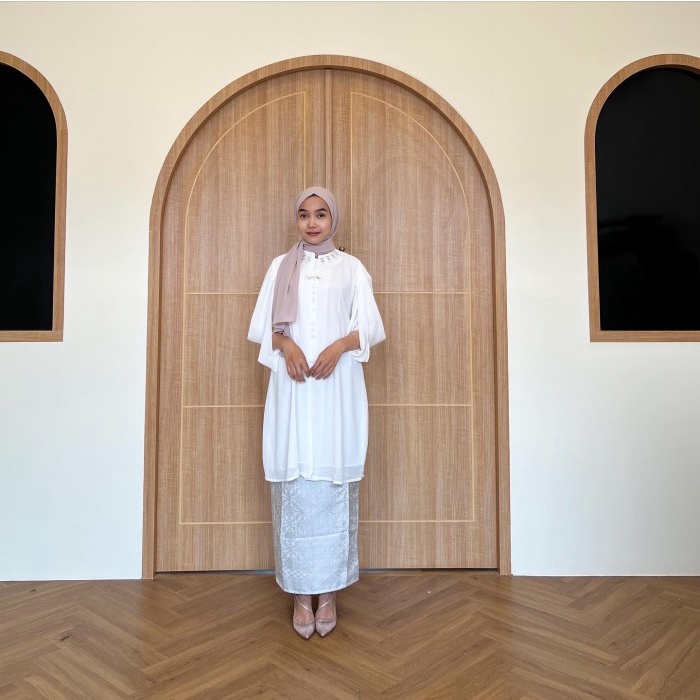 Lausboutique-Tunik Maisa-Seri Eid-Tunik Putih-Hanya Tunik