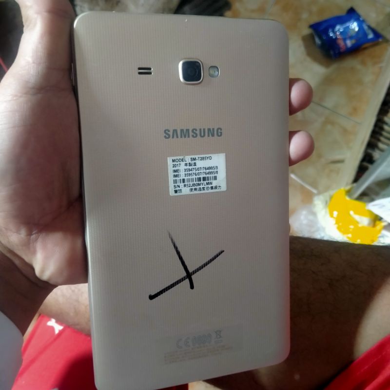 tablet Samsung tab j sm t285 Minus LCD MESIN JAMIN normal udh tested bonus kesing tinggal naik LCD