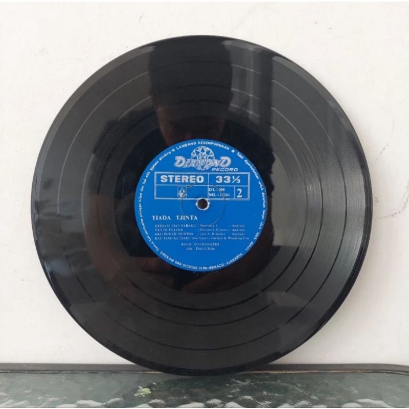 vinyl piringan hitam 10 inch Andrianie-Tiada Tjinta