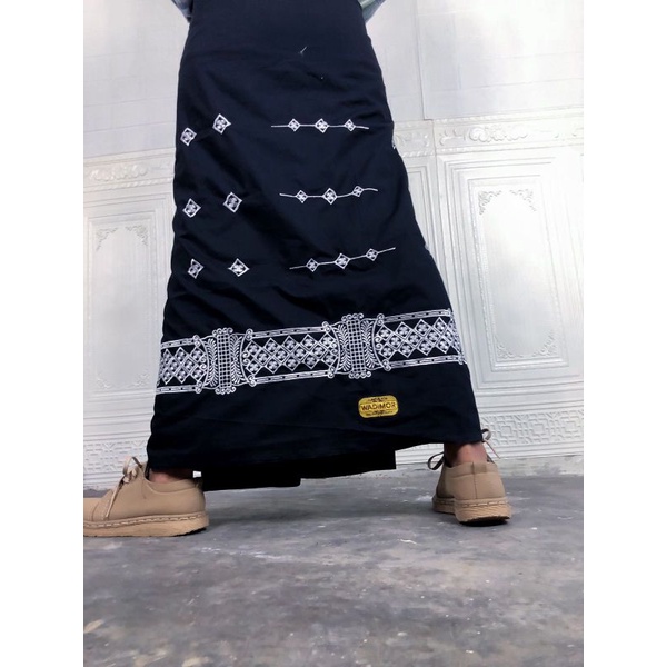 Wadimor - Sarung Wadimor Bordir Motif Pintu Aceh Tabur