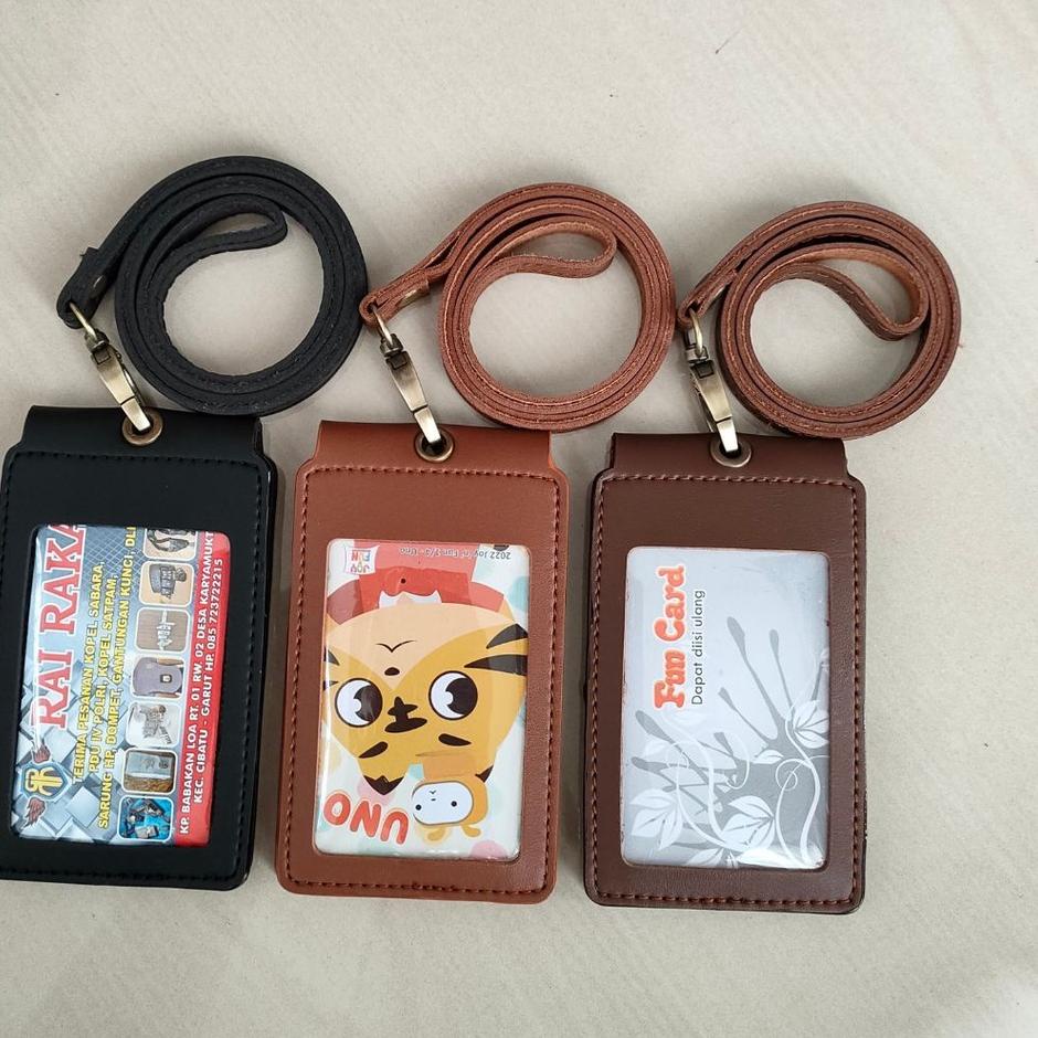

Harga Bulan Ini Id Card name tag kulit Holder Double Flip Magnet Terbaru