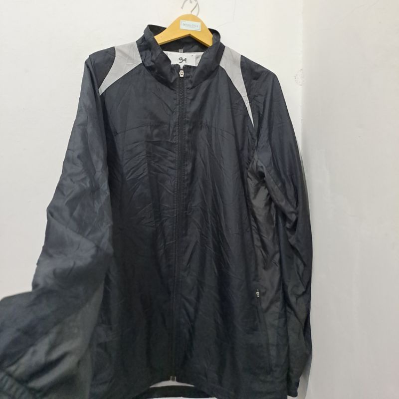 Jaket Tipis Sport Olahraga Outdoor, Jaket Running Lari - XO Jaspo Size XL