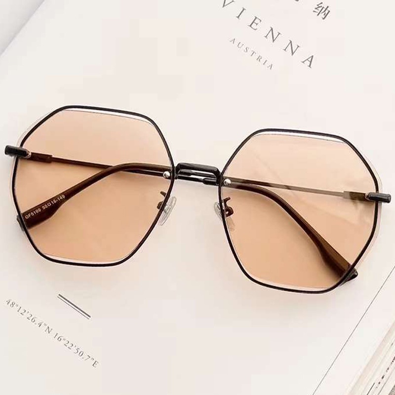 (YUZHU) Mode Baru HD Sun Shade Anti-UV Kacamata Perlindungan Matahari Anti-ultraviolet Korea Fashion Logam Frameless Kacamata Wanita