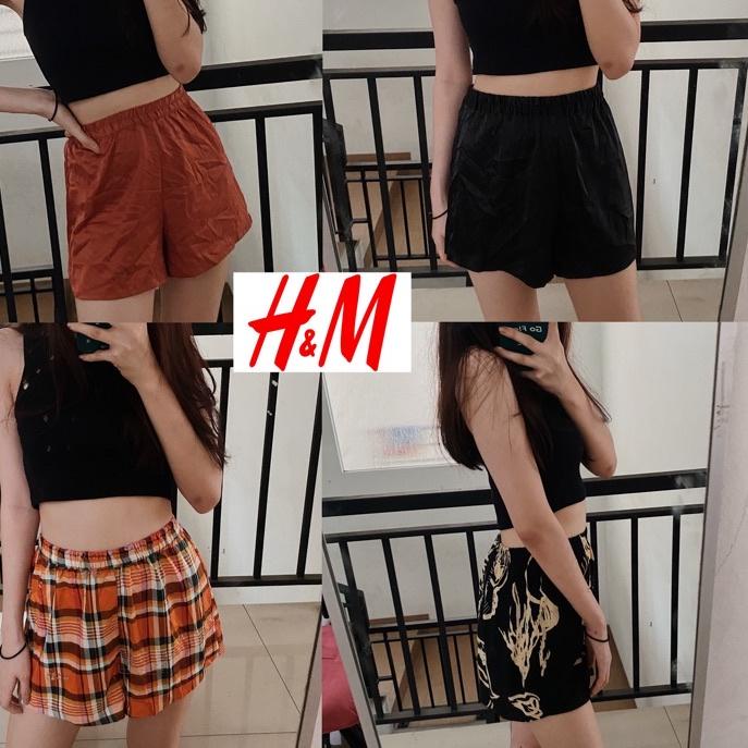 ☜ H&M MONKI Lounge Satin Viscose Shorts Hnm Short Pants Home Celana Pendek Tidur Celpen Rayon Hotpan