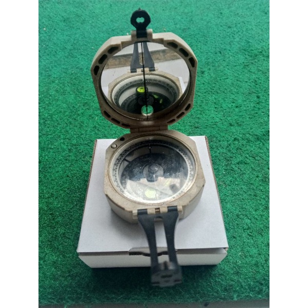 Kompas Geologi Brunton 5008, seken