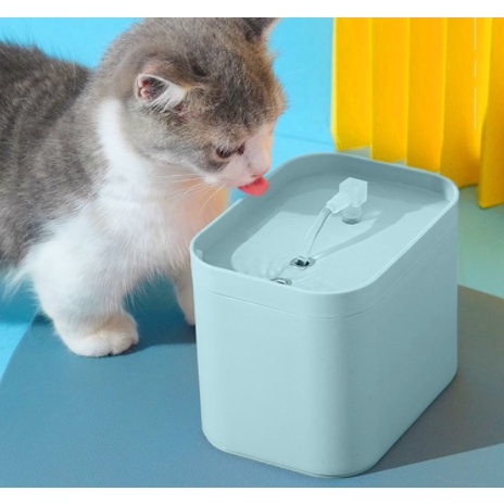 Dispenser Tempat Minum Kucing Pet Water Dispenser Fountain 2.4 Liter
