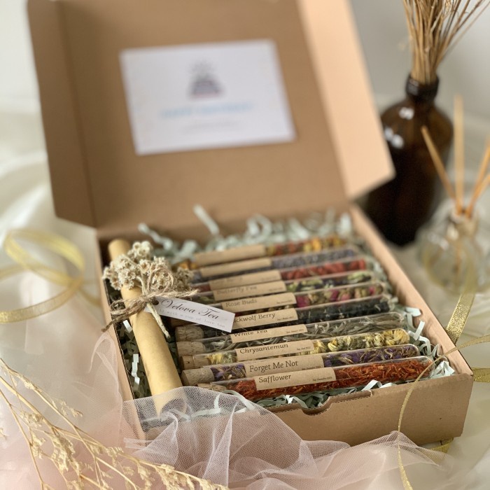 

Hampers Teh Tea Kado Parcel Wedding Birthday Natal Lebaran 15ml isi 10 - Tanpa Strainer