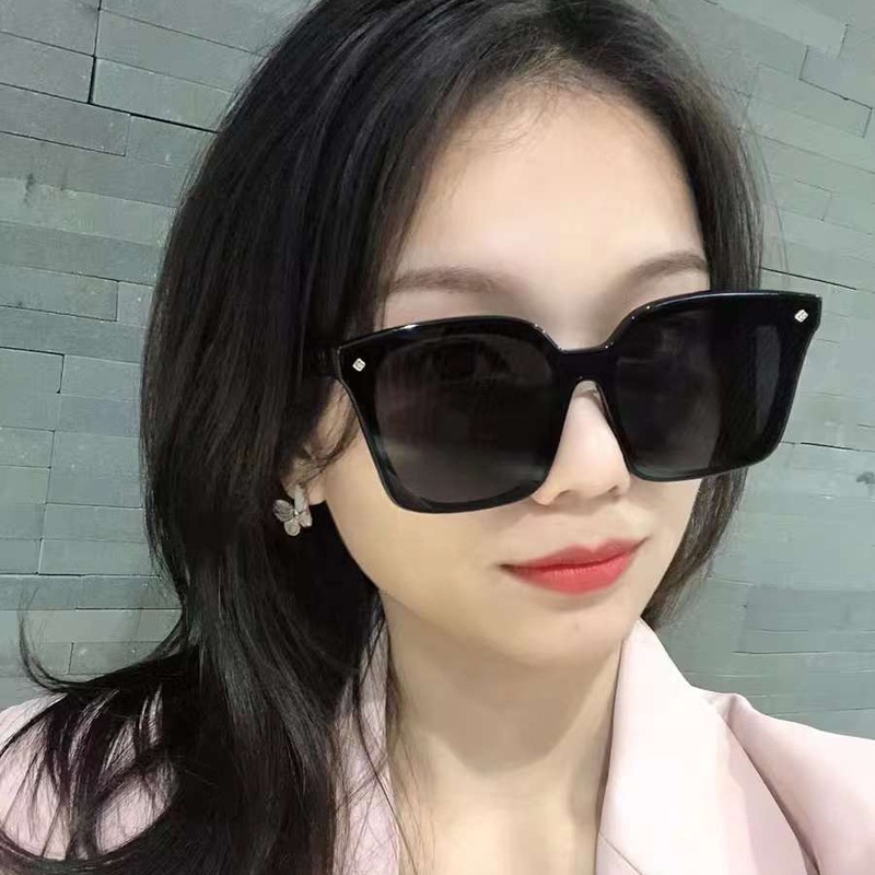 (YUZHU) Mode Baru Oversized Square Frame Colorful Sunglasses Korean Fashion Onepiece Anti-UV Sunglasses