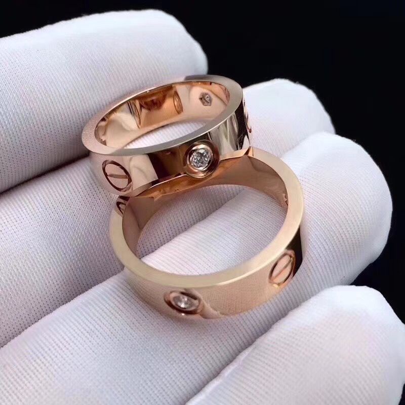 Cincin Bahan Titanium Steel | Cincin Berlian / Berlian Ukuran 5mm | Anting Hypoallergenic Anti Pudar Bahan Stainless Steel | Kotak Hadiah Untuk Hadiah