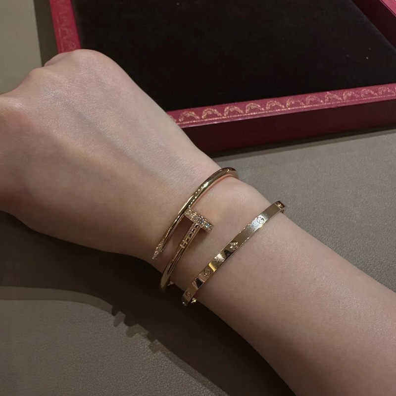 Trendy Anti Karat Rose Gold Dengan Obeng Perhiasan Pasangan Pria Wanita Bisa Memakai Kartu Rumah Generasi Keenam Gelang Baja Titanium Eropa Amerika Modis Populer Sepuluh