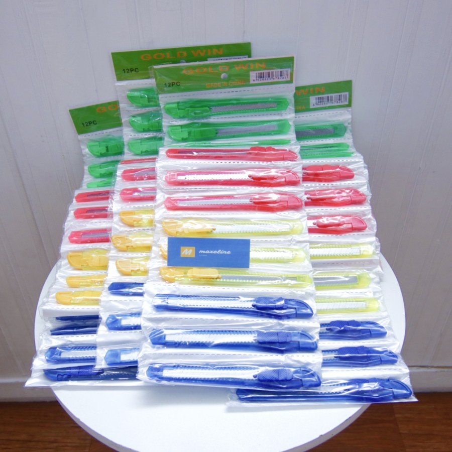 

Cutter Kecil / Cutter Renceng - 1renceng(12pcs)