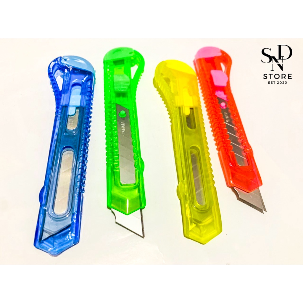 

Cutter/Pemotong Kertas/Pisau Cutter Plastik Besar YAMATA