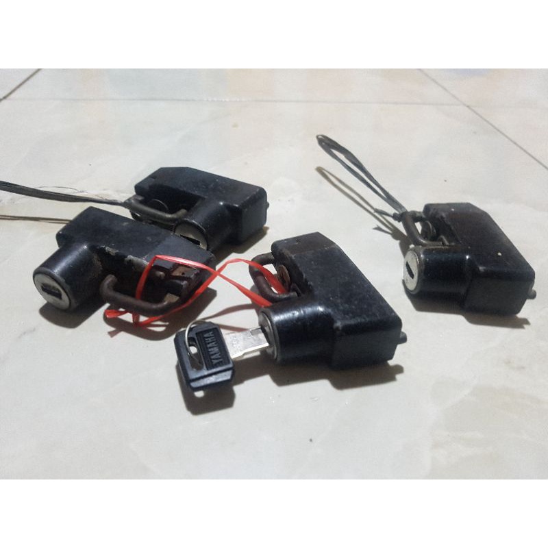 Kunci Gantungan Helm yamaha RX King ORIGINAL copotan motor