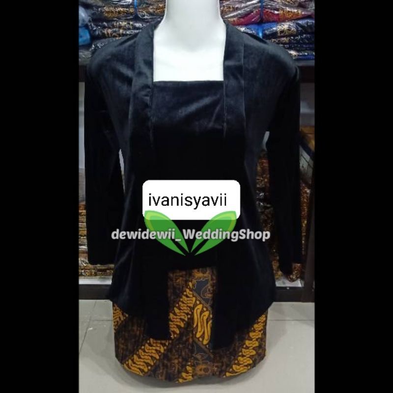 Kebaya Bludru Kutubaru (Cantik / Warna Lengkap)