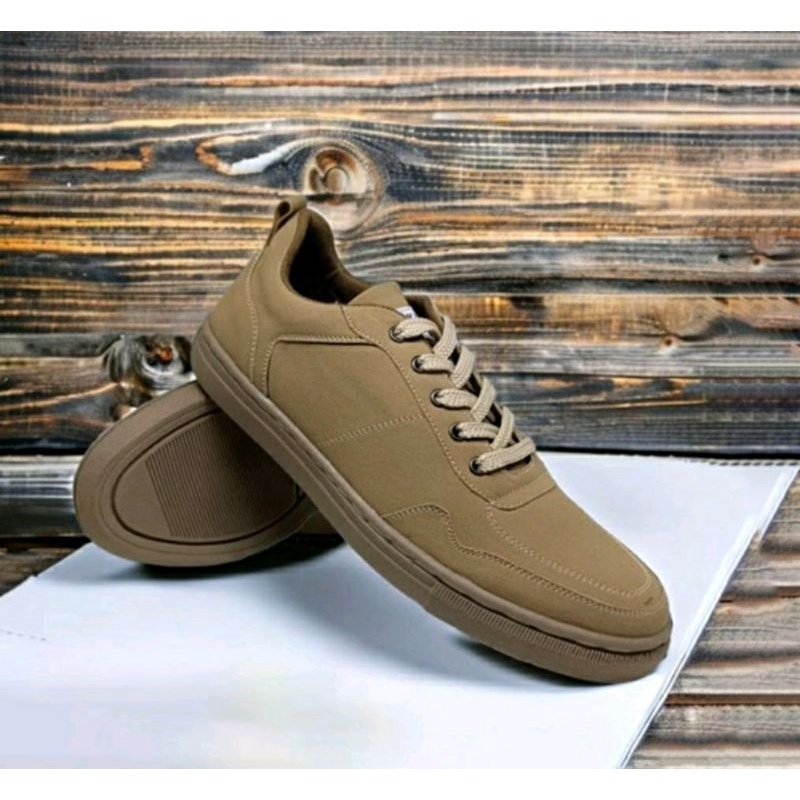 ORIGINAL, Moodric Sportwear Pria Kulit 38-44 Sepatu Kasual Hunting Outdoords Keren / Sepatu Low Boots Cowok, Beige (Sudah Disol)